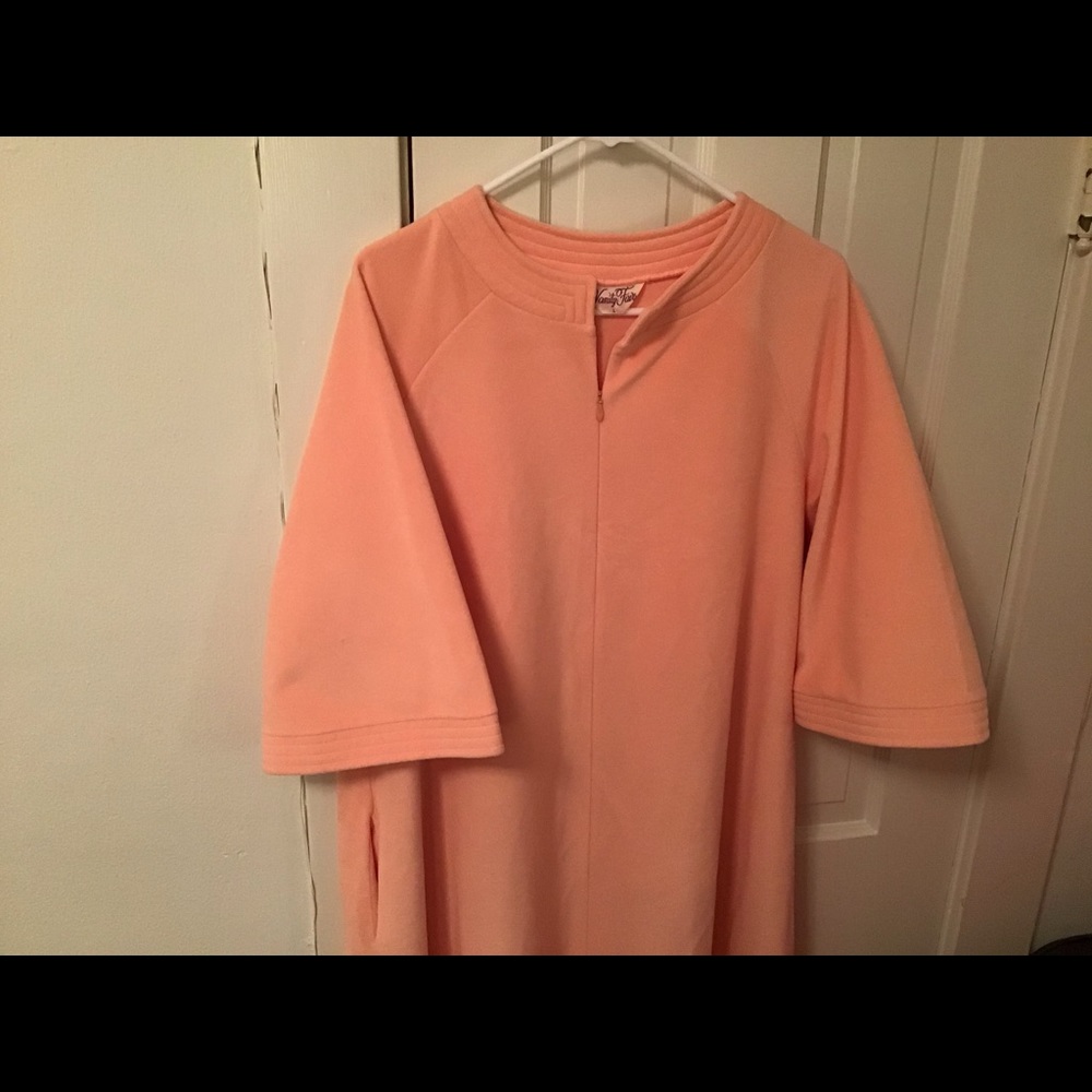 Vanity Fair fleece robe, vintage, size Large.